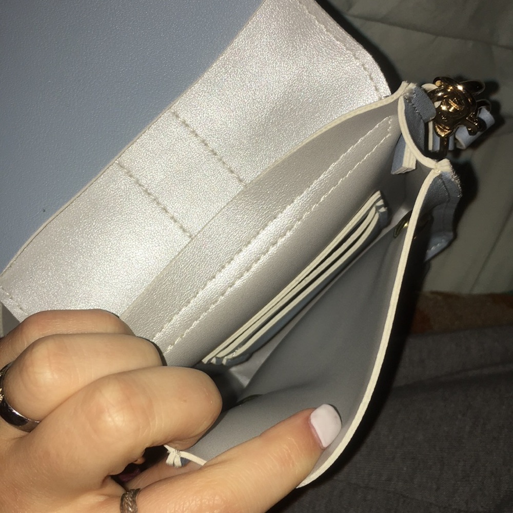Purse - Picture 3 of 4